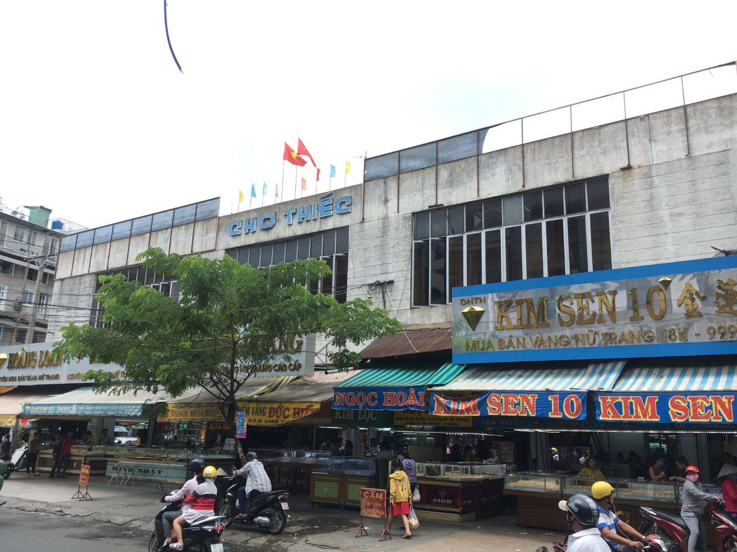 Chợ Hiệp Thành - Khu chợ nổi tiếng ở quận 12