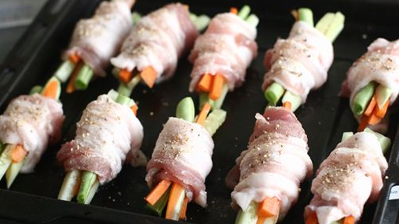 Thịt ba chỉ luộc cuốn rau củ Bỏ túi ngay 10 món ngon từ thịt ba chỉ siêu hấp dẫn