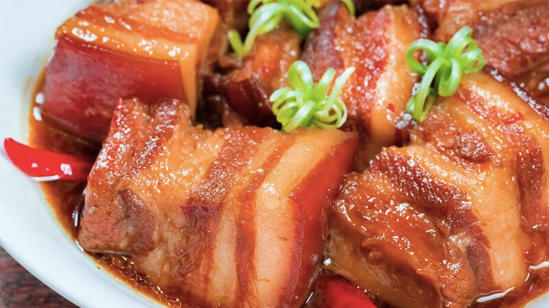 Thịt ba chỉ om nước dừa Bỏ túi ngay 10 món ngon từ thịt ba chỉ siêu hấp dẫn