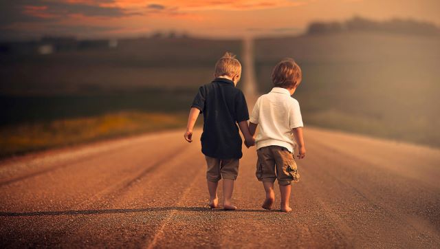 Giải mã giấc mơ thấy nói chuyện với bạn bè