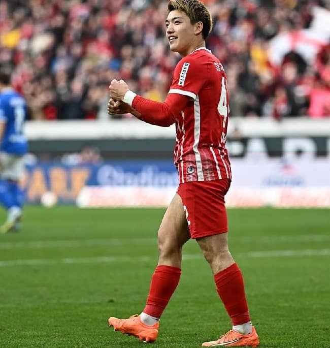 Ritsu Doan Là Ai? Tiểu Sử Và Sự Nghiệp Cầu Thủ Nhật Bản