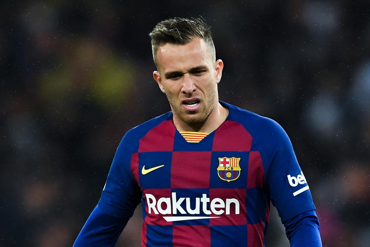 Tin tức FC Barcelona: Arthur trở lại nhưng sẽ không chơi ở Champions League | Tiêu chuẩn buổi tối Luân Đôn | Tiêu chuẩn buổi tối