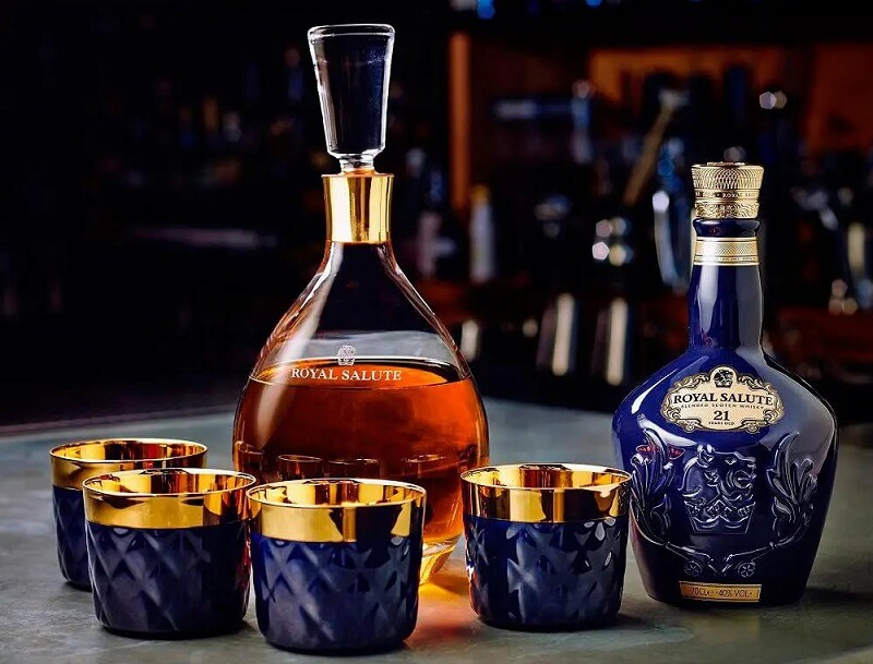 Cách đơn giản nhận biết rượu Chivas 21 thật hay giả