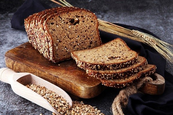 Ăn bánh mì đen có tăng cân không? Có bao nhiêu calo trong bánh mì đen? | Vinmec