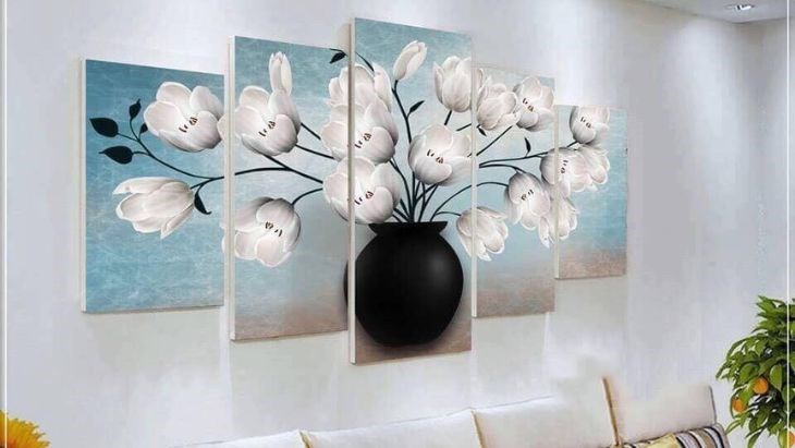 Tranh, đồng hồ treo tường là quà tặng có giá trị thẩm mỹ cực cao Nên tặng quà Tết nào cho bố mẹ người yêu? Top 16 món quà ghi điểm